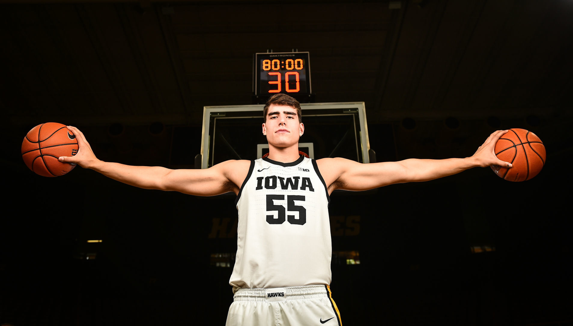 100919-qct-spt-iowa-hoops-media-021a.JPG
